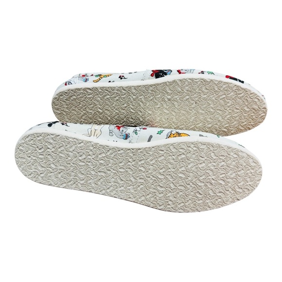 Playful Cat Print Slip-On Shoes - Picture 3 of 4